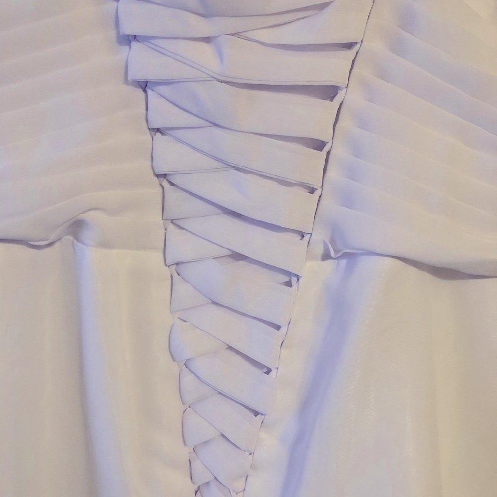 NWT White Wedding dress. Short ,flowy, lace up back, lined with built in bra. - Picture 5 of 5